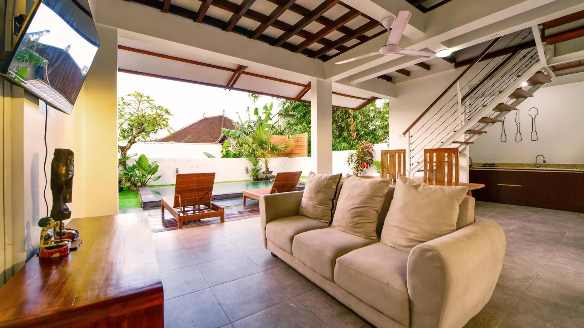The Lumbung Wood Villa Seminyak  Seminyak (Bali)