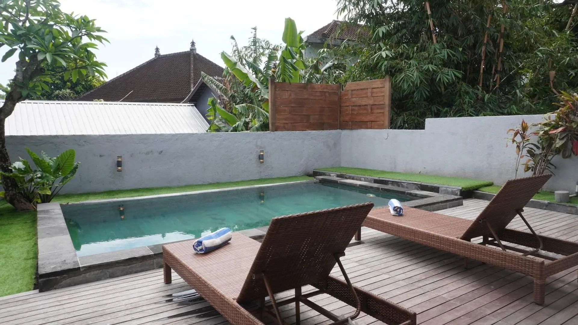 The Lumbung Wood Villa Seminyak